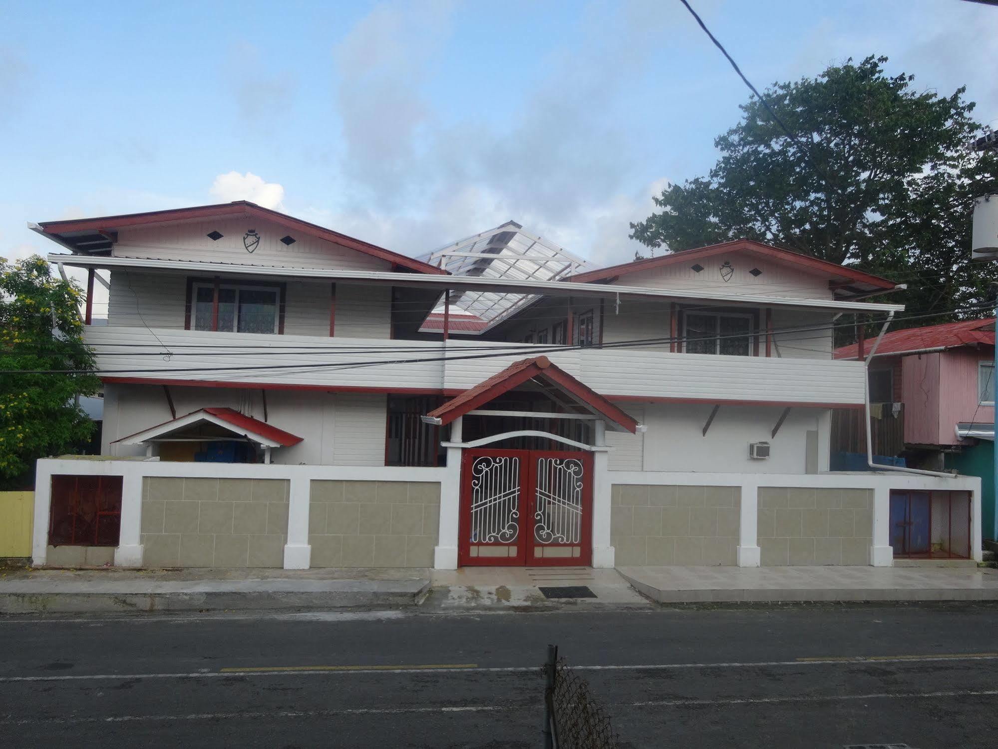 Swans Cay Hotel Bocas Town Exterior foto